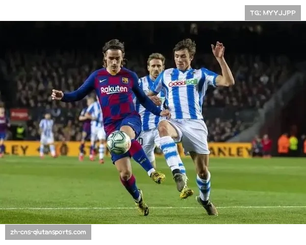 奥萨苏纳整体防守纪律，三条线紧凑距离限制皇马渗透空间